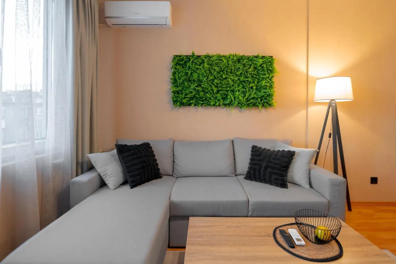 Cosy Green Apt Close To Macedonia Square Sofia 0*,